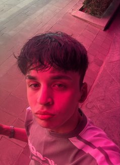 Twink xl - Male escort in Riyadh Photo 6 of 11