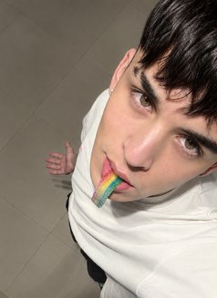 Twink xl - Male escort in Riyadh Photo 7 of 11