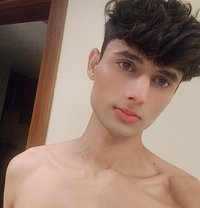 Twinkboy - Male escort in Al Manama Photo 9 of 9