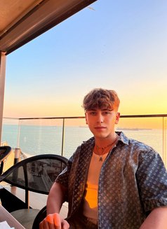 Twinkedvard - Male escort in İstanbul Photo 9 of 10