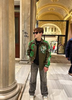 Twinkedvard - Male escort in İstanbul Photo 3 of 7