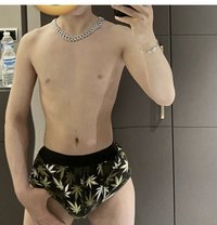 Twinkedvard - Male escort in Jeddah Photo 5 of 8