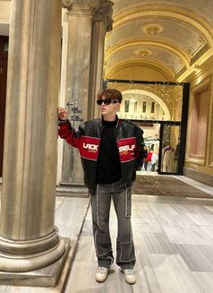 Twinkedvard - Male escort in Jeddah Photo 7 of 8