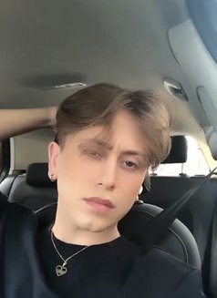 Twinkedvard - Male escort in Riyadh Photo 6 of 6