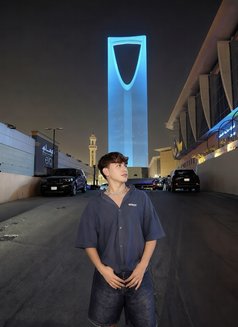 Twinkedvard - Acompañantes masculino in Riyadh Photo 5 of 11