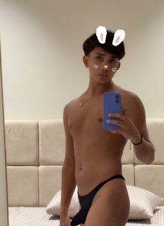 Twinkkboy - Male escort in Dammam Photo 3 of 5