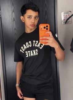 Twinkkboy - Acompañantes masculino in Dammam Photo 4 of 6
