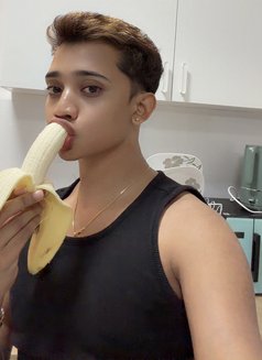 Twinkkboy - Male escort in Dammam Photo 4 of 6