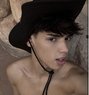 twinkkim - Male escort in Dubai Photo 1 of 7