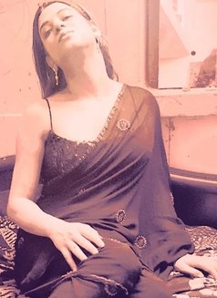 Twinkle - Transsexual escort in New Delhi Photo 5 of 5