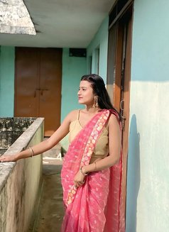 Twinkle Mitra - puta in Hyderabad Photo 5 of 12