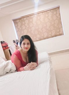 Twinkle Mitra - puta in Hyderabad Photo 7 of 12