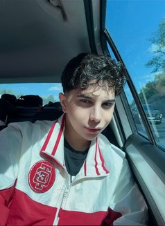 Twinklucassu - Acompañantes masculino in Riyadh Photo 4 of 5