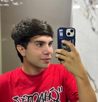 TwinkPaul - Male escort in Riyadh Photo 2 of 16