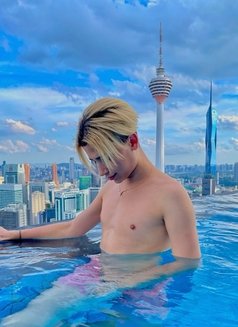 TwinkS - Male escort in Dubai Photo 12 of 13