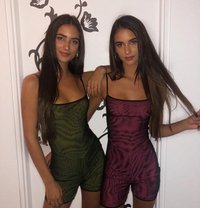 TWINNY - puta in Singapore