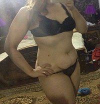 Twna - escort in Cairo