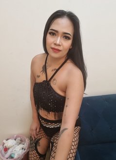 Two girls and shemale group sex - escort in Dubai Photo 8 of 12