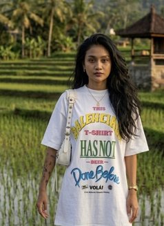 Tya - escort in Bali Photo 3 of 6
