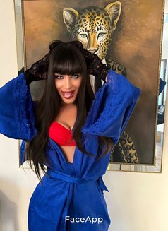 Tyla XLll new experience İn 🇹🇷 - Transsexual escort in İstanbul Photo 15 of 21