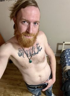 Tyler - Male escort in Oshawa Photo 2 of 5