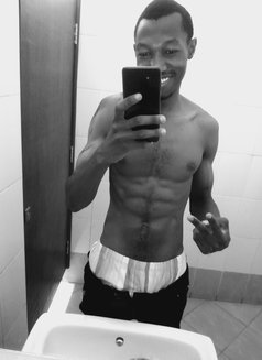Tyler - Male escort in Nairobi Photo 2 of 4