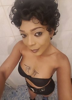 Trans Black Toulouse - Transsexual escort in Toulouse Photo 2 of 10