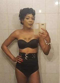 Trans Black Toulouse - Transsexual escort in Toulouse Photo 4 of 10