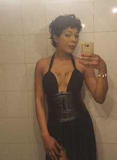 Trans Black Toulouse - Transsexual escort in Toulouse Photo 10 of 10