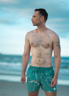 Tyron - masseur in Bangkok Photo 7 of 19