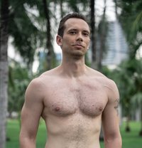 Tyron - masseur in Phuket