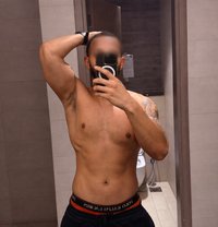 Tyrone - Male escort in Abu Dhabi