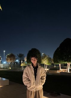 Tyronexxx - Male escort in Dubai Photo 4 of 6