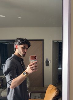 Tyronexxx - Male escort in Dubai Photo 3 of 3