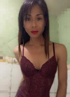 Tyronia - Transsexual escort in Manila Photo 2 of 18