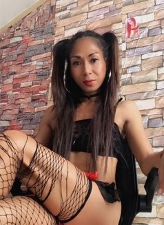 Tyronia - Transsexual escort in Manila Photo 7 of 18