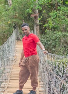 Uber driver - Male escort in Nairobi Photo 4 of 7