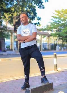 Uber driver - Male escort in Nairobi Photo 5 of 7