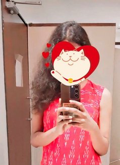 Udita Chowdhary - Acompañantes transexual in Hyderabad Photo 1 of 2