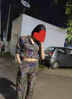 Udita Chowdhary - Acompañantes transexual in Hyderabad Photo 2 of 2