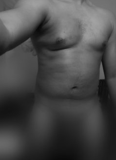 Udith - the Lusty Hunk - Male escort in Colombo Photo 3 of 3