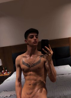 Ugur - masseur in Riyadh Photo 1 of 5