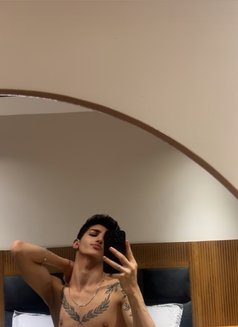 Ugur - masseur in Riyadh Photo 2 of 5