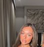 UK BRITISH BABE KENDALL - puta in Madrid Photo 14 of 17