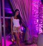 UK British Babe Maddie - puta in Dubai Photo 8 of 9