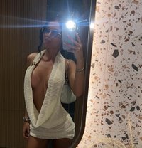 UK British Lily - puta in Phuket Photo 12 of 12