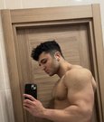 Ulaş - Male escort in İstanbul Photo 1 of 4