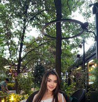 Uliana - puta in Dubai
