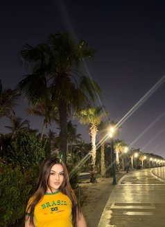Uliana - puta in Dubai Photo 6 of 7