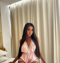 DARK HUGECOCK MISTRESS - Transsexual escort in Singapore Photo 7 of 11